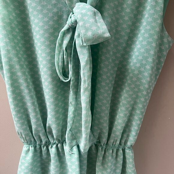 Max Studio cute heat print elastic waist top.  Size L - Picture 3 of 6